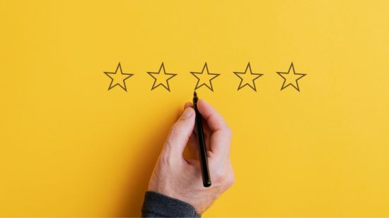 5 Sterne zur Bewertung von Mitarbeitenden